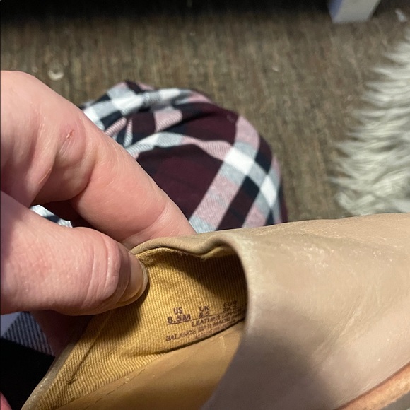 Franco Sarto Women's Beige Open-Toe Flats - Picture 5 of 5